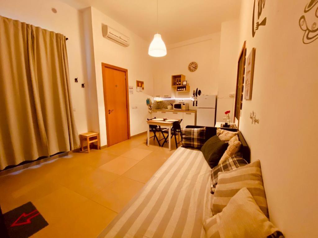 Bed&Go -Valigia Hotel Lecce Ngoại thất bức ảnh